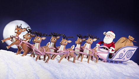 reindeer pulling santa's sleigh