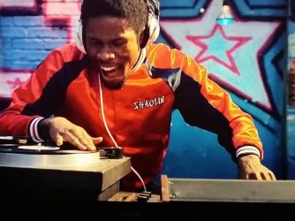 shaolin fantastic on the turntables at a show