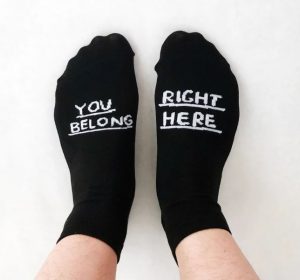 socks that say u belong right here--vocabulario en inglés belong songs